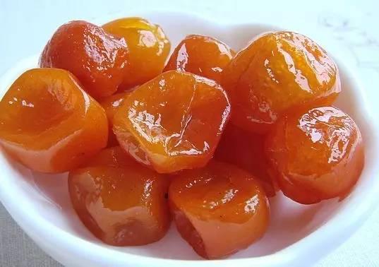 很多女性超愛(ài)吃這些食物中食品添加劑超多，醫生從不讓家屬吃